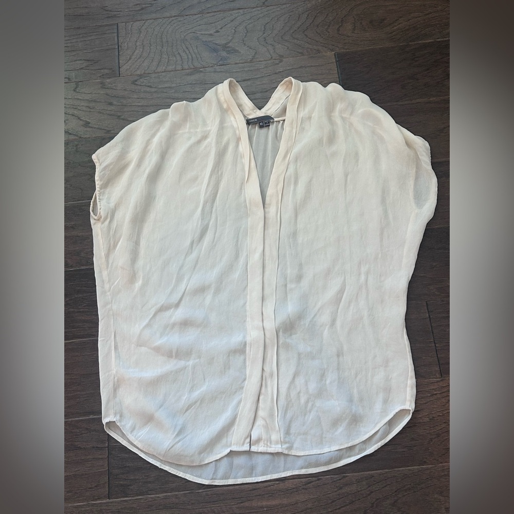 VINCE Silk Blouse. XS oversized. Cream